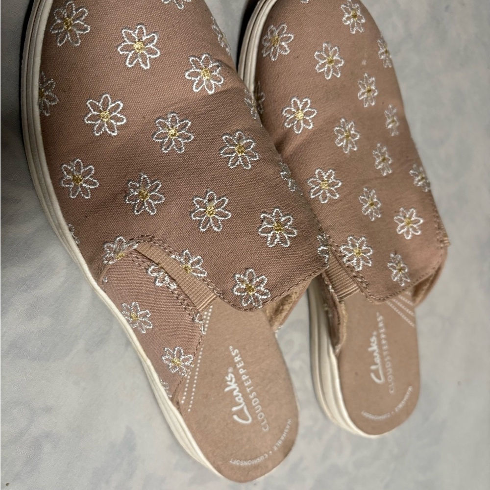 Clarks Women's Tan Slip-On Shoes - Picture 3 of 8